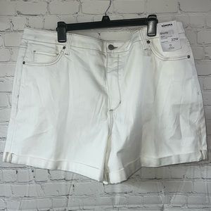 22W white rolled hem Sonoma shorts Plus size New with tags. 5 pocket jea…